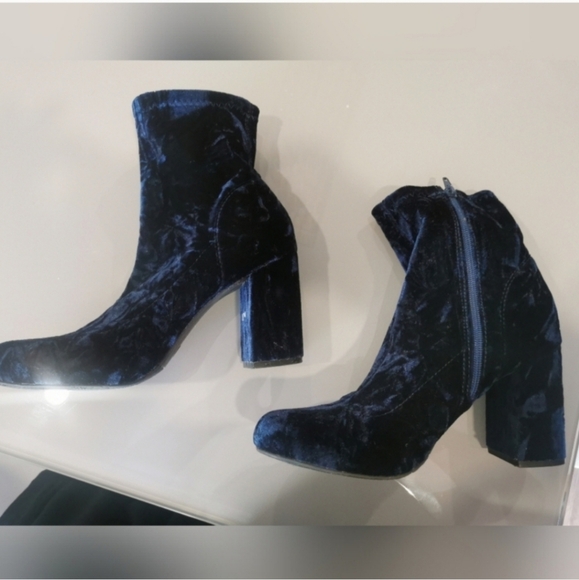 MIA Vicky Blue Velvet Ankle Boots | Block Heel | Size 9 - Picture 2 of 5